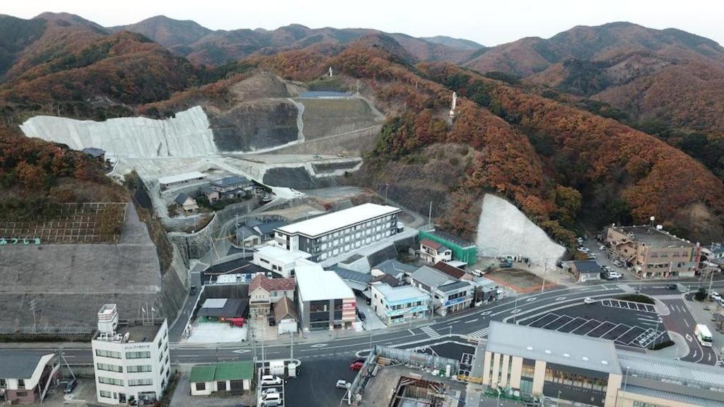デマドホテル比田勝 Kamitsushima エクステリア 写真