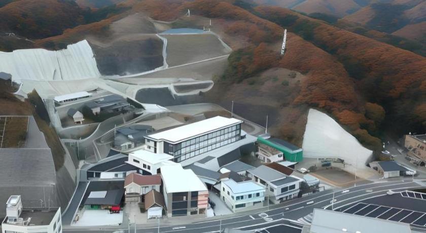 デマドホテル比田勝 Kamitsushima エクステリア 写真